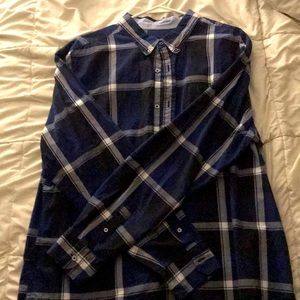 American Eagle Long Sleeve Button Up Navy Plaid